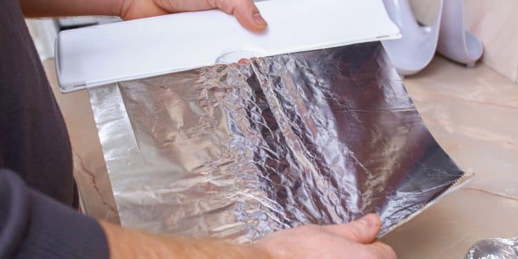 7 Genius Ways to Use Aluminum Foil Around the House
