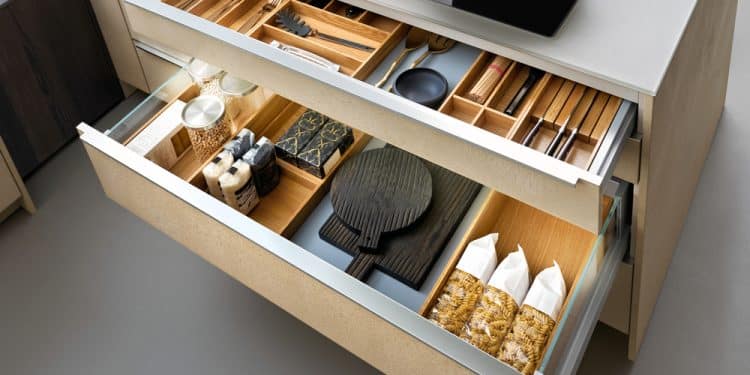 Clever Ways to Organize Your Kitchen Drawers