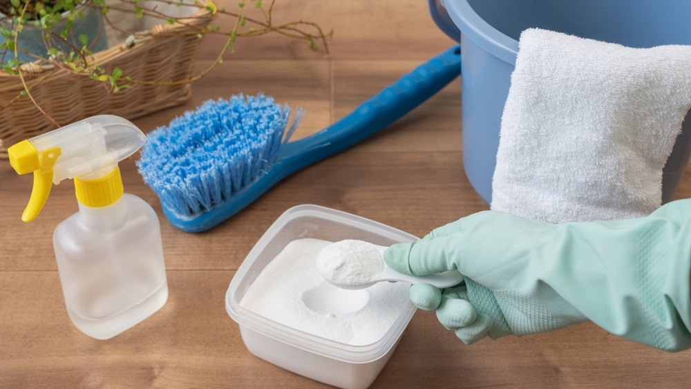 remove grease kitchen cabinets