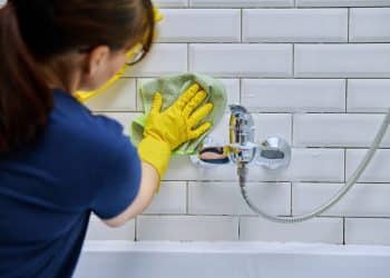 How to Clean Bathroom Tiles and Grout Properly