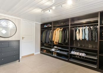 Building Simple Storage Shelves for Closets