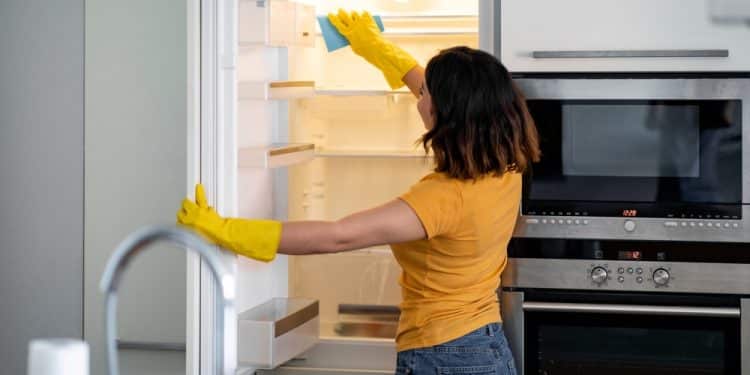How to Deep-Clean Your Fridge in Under an Hour