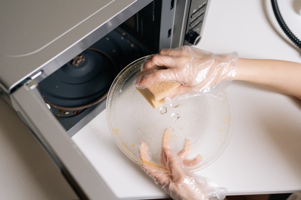 microwave cleaning