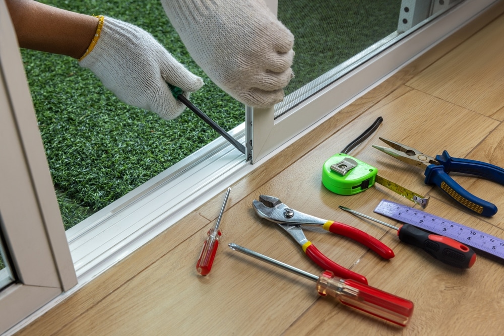 window screen cleaning